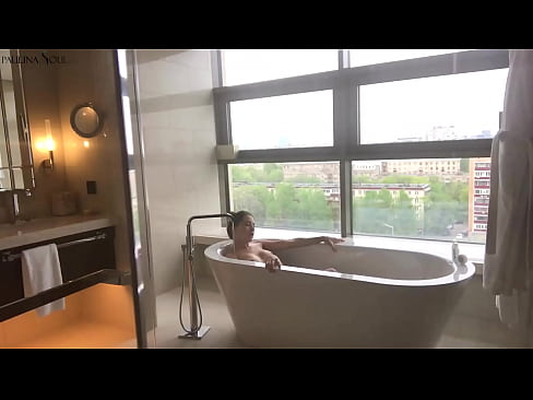 ❤️ Milžiniškas kūdikis aistringai masturbuoja savo putę vonios kambaryje ️  Seksas prie porno lt.xxxwownet.ru ❌️❤